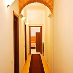 Trasteverina Bed and Breakfast 4*